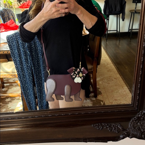 Beyond Adorable “KATE SPADE” Dog Crossbody Bag - Picture 2 of 10